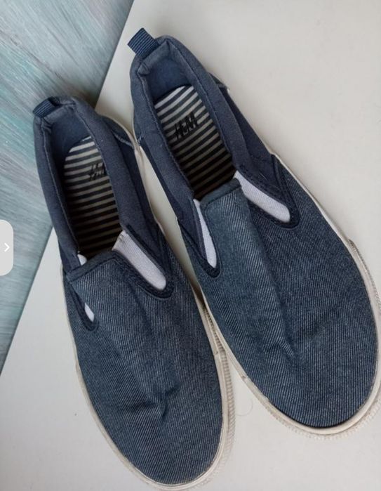 Кросівки в школу H&M  сменка 35-35.5(22см устілка)