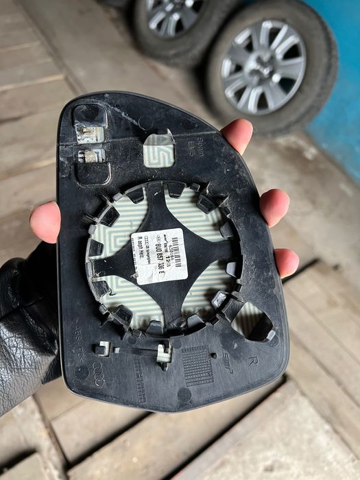 Зеркало Audi A3 A4 A5 A6 A8 Q3 праве пассажира 8U0857536E с подогревом