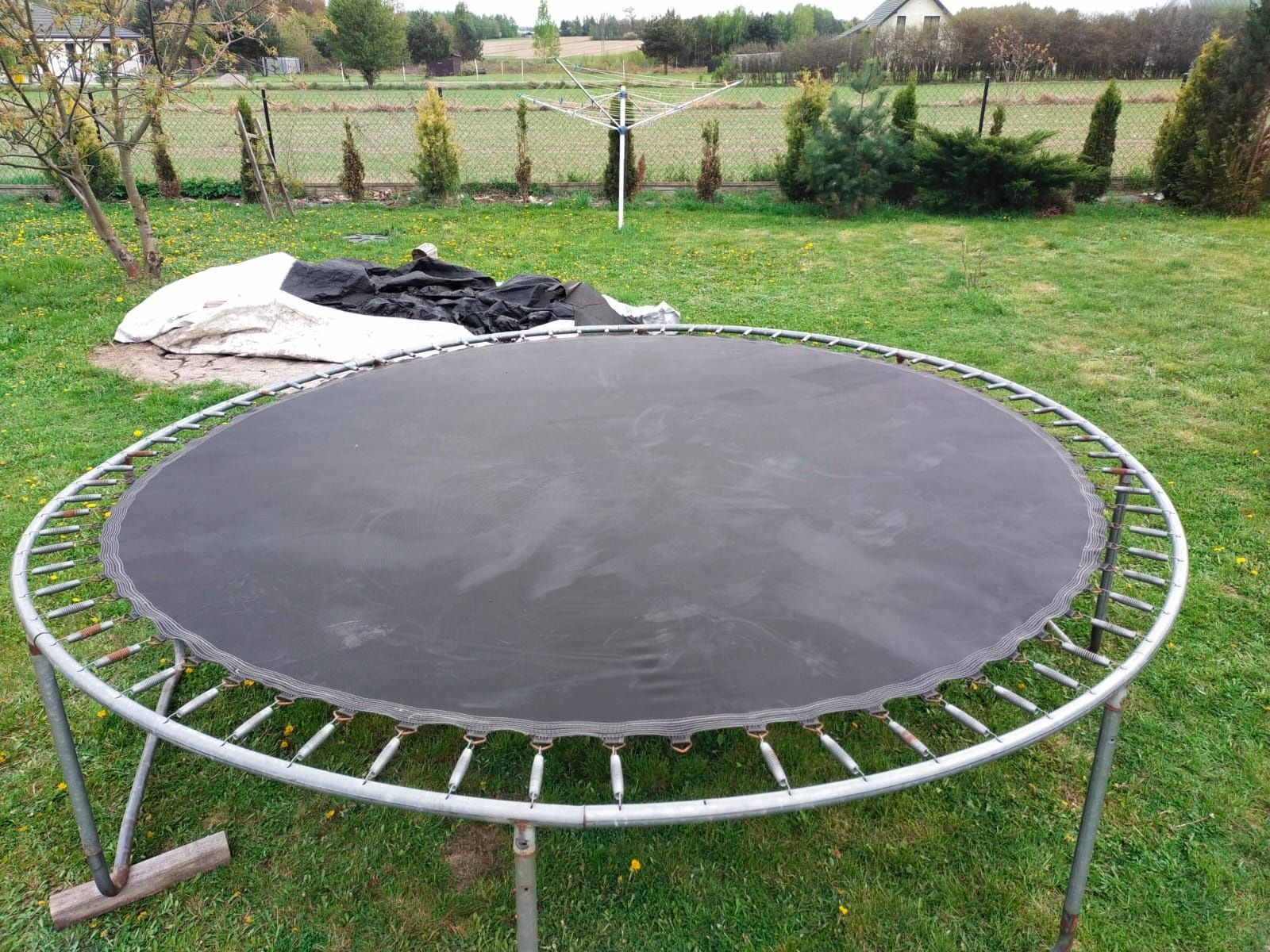 Sprzedam trampolinę 3,6m