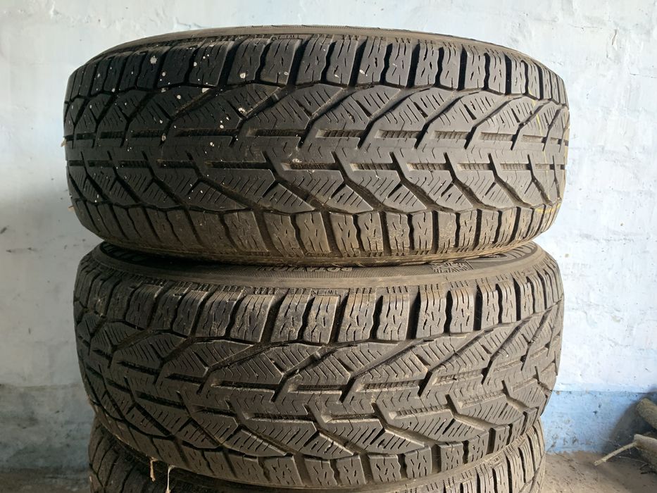 Зимові шини Kormoran Snow 215/55 R18 2022 рік