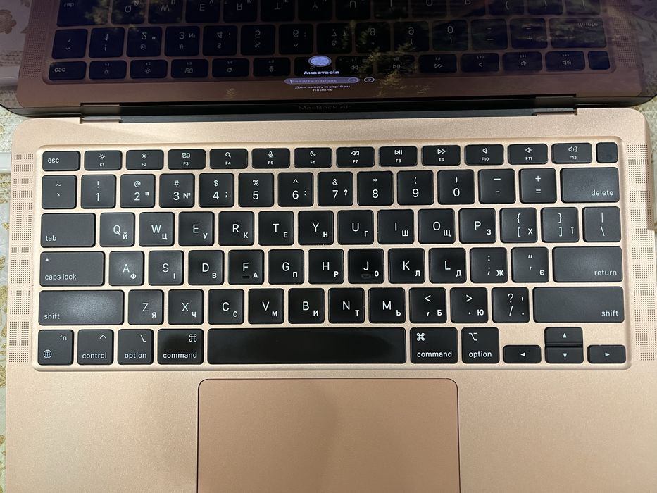 Macbook Air 13 M1 8/256