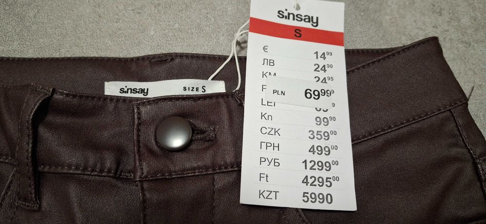 Nowe Sinsay spodnie woskowane S