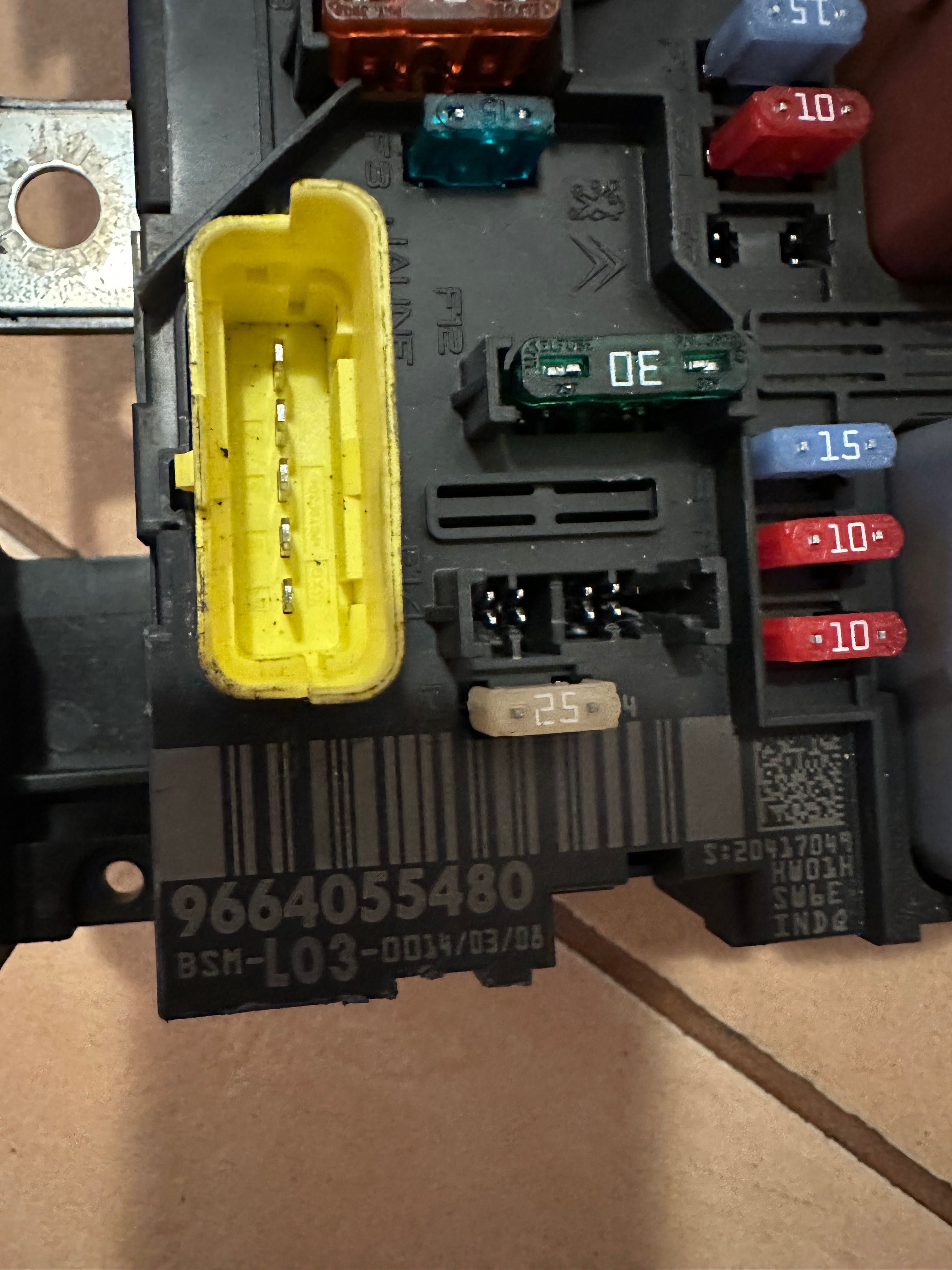 Moduł BSI BSM Skrzynka Bezpieczników Citroen C2 1.4