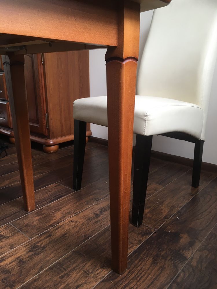 Bawaria Klasyczny brązowy stol z litego drewna rozkladany