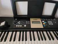 Keyboard Yamaha YPT-220 + stojak gratis
