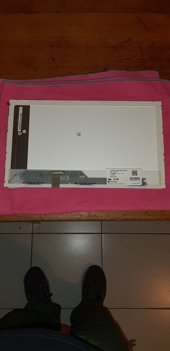 Vendo display LG  de 15 6 HD usado para Sony vaio outras marcas