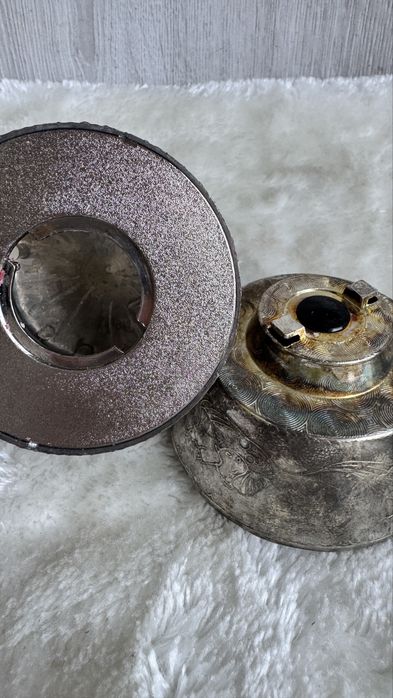 Posrebrzana skarbonka z pozytywką