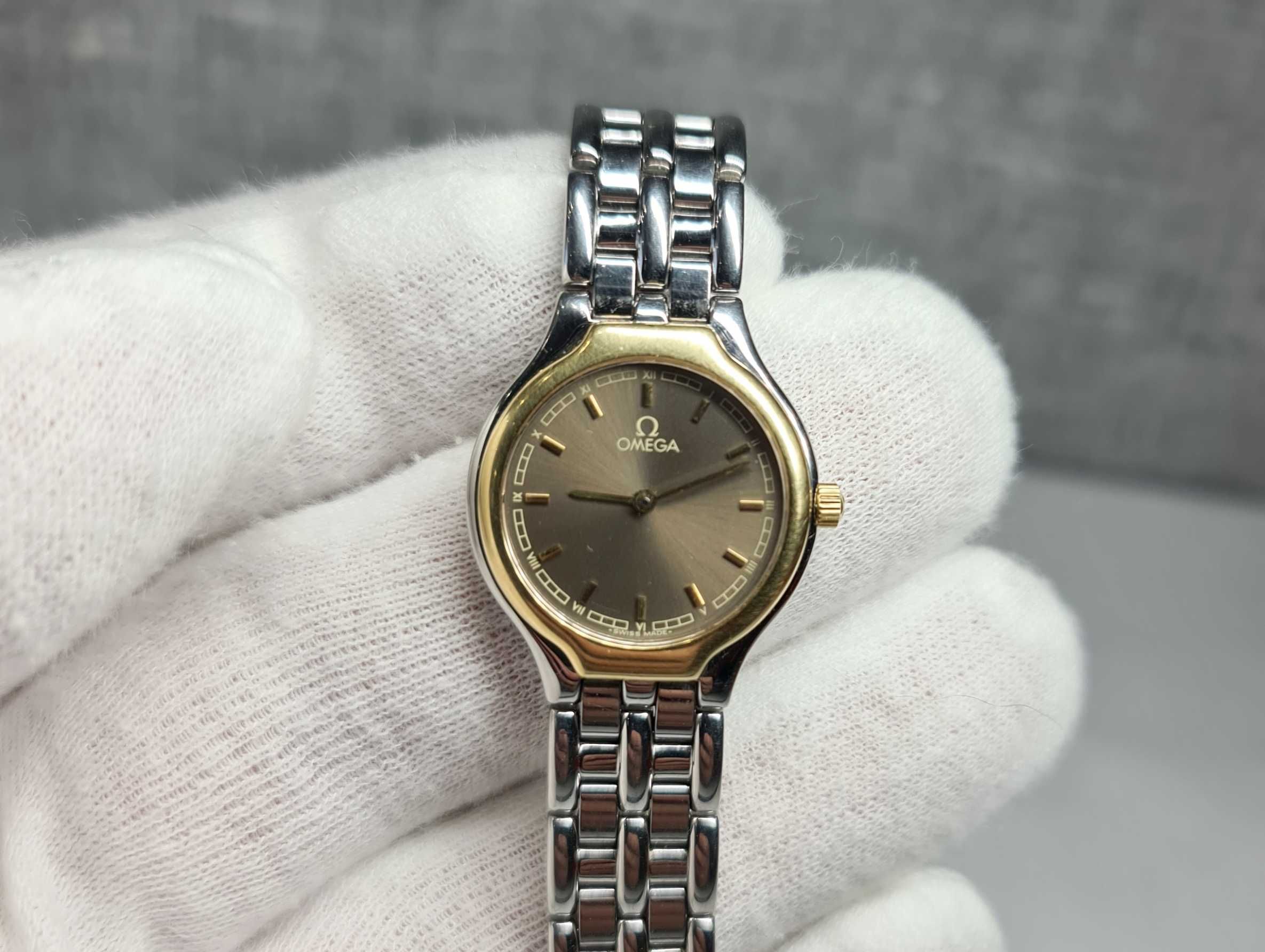 Жіночий годинник часы Omega De Ville Symbol Gold 18k Bezel