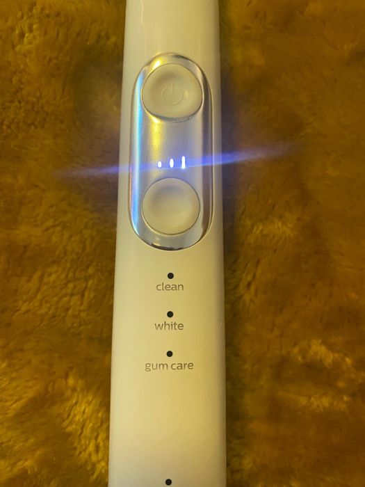 Szczoteczki Philips Sonicare dla doroslego i dla dziecka