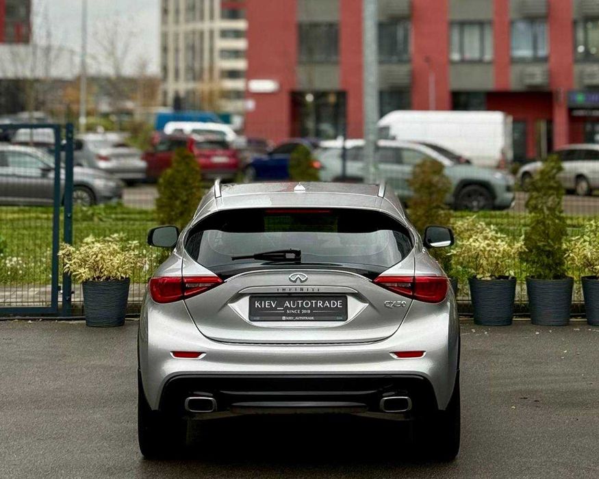 Продаж Infiniti QХ30