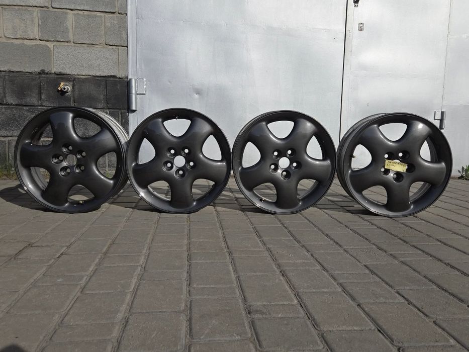 5 100 16 Volkswagen polo golf 4 scoda fabia