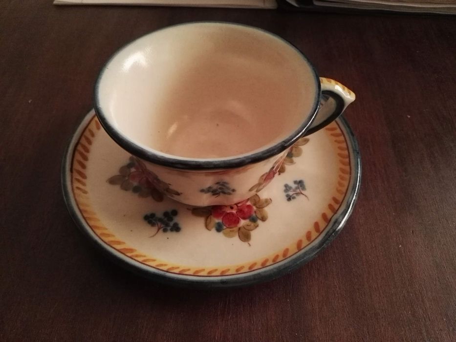 Chávena + pires pintados à mão