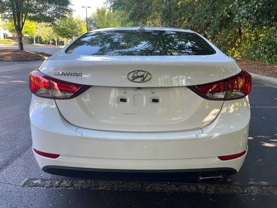 Hyundai Elantra Sport      2015