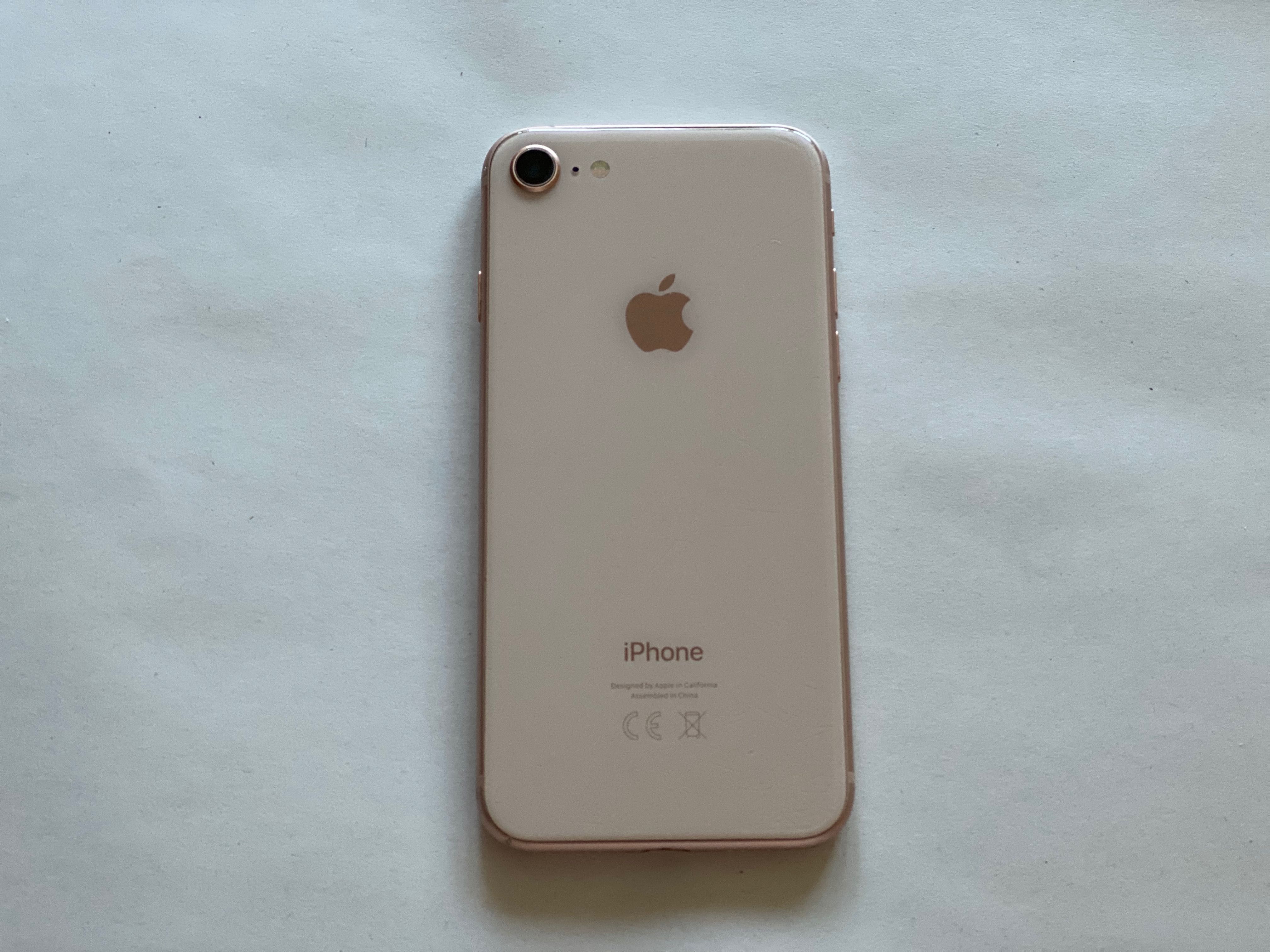 Iphone 8 różowy, 64GB