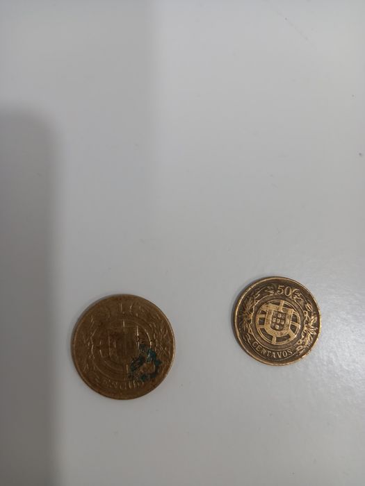 Vendo moedas antigas Portuguesas