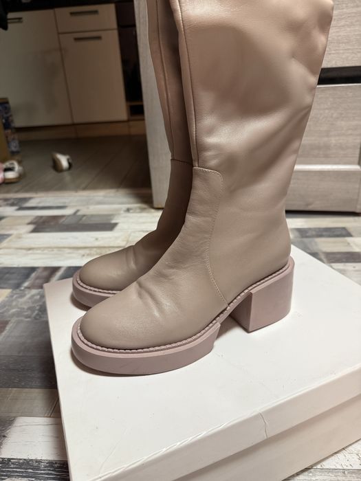 Зимові шкіряні сапоги Estro