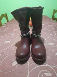 Botas tamanho 37