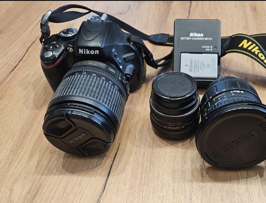 Zestaw Aparat lustrzanka cyfrowa Nikon D5100  + 3 obiektywy