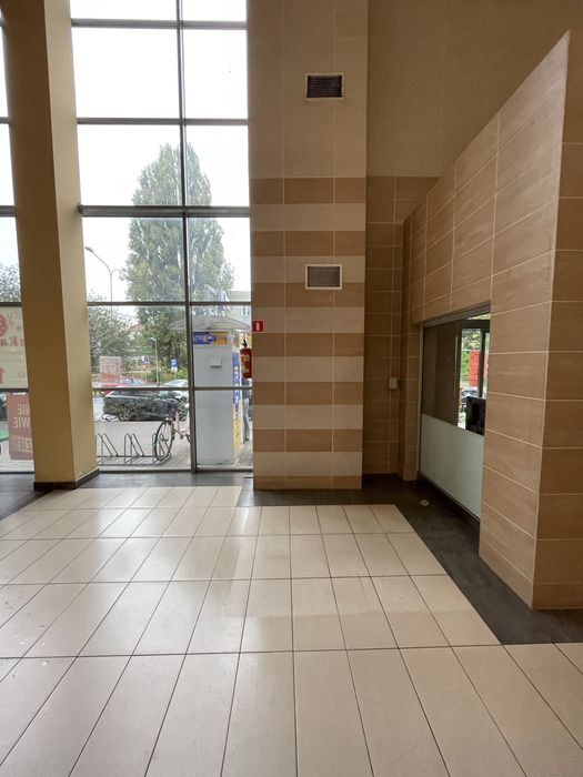 OKAZJA !!! Wynajmę stiosko w BIEDRONCE !!!