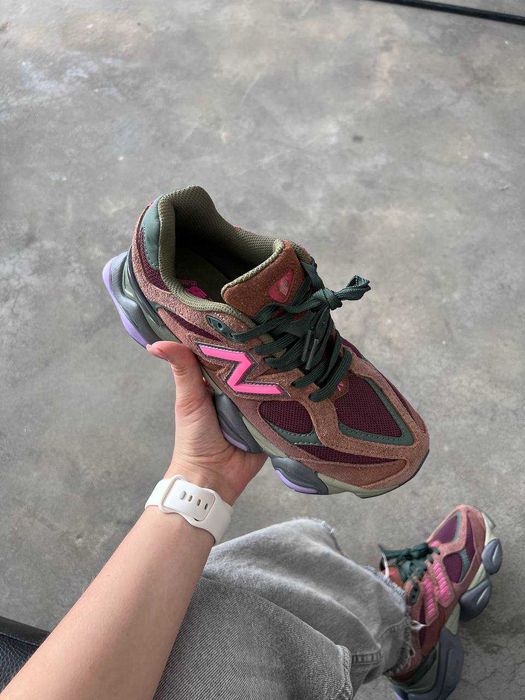 New Balance 9060 Burgundy