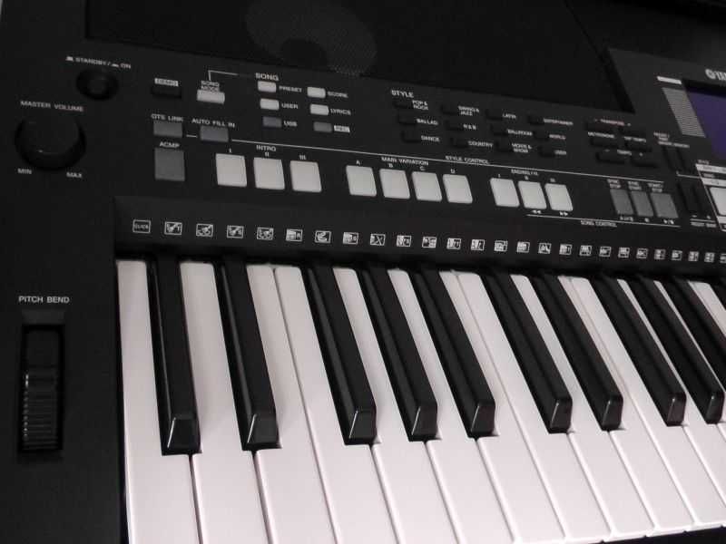 Yamaha PSR-S550 USB LCD keyboard instrument klawiszowy