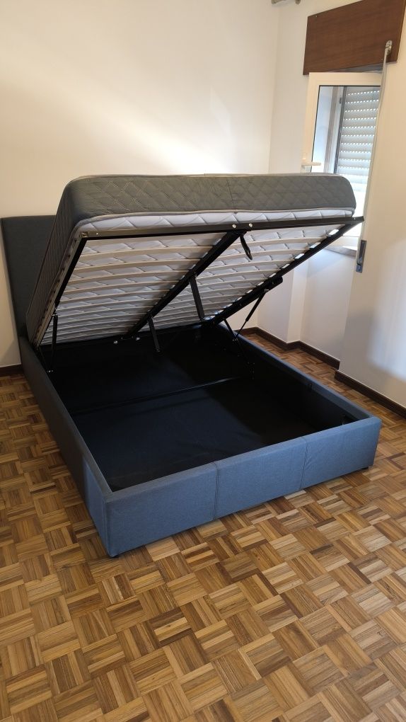 Cama casal com arrumação Nova!