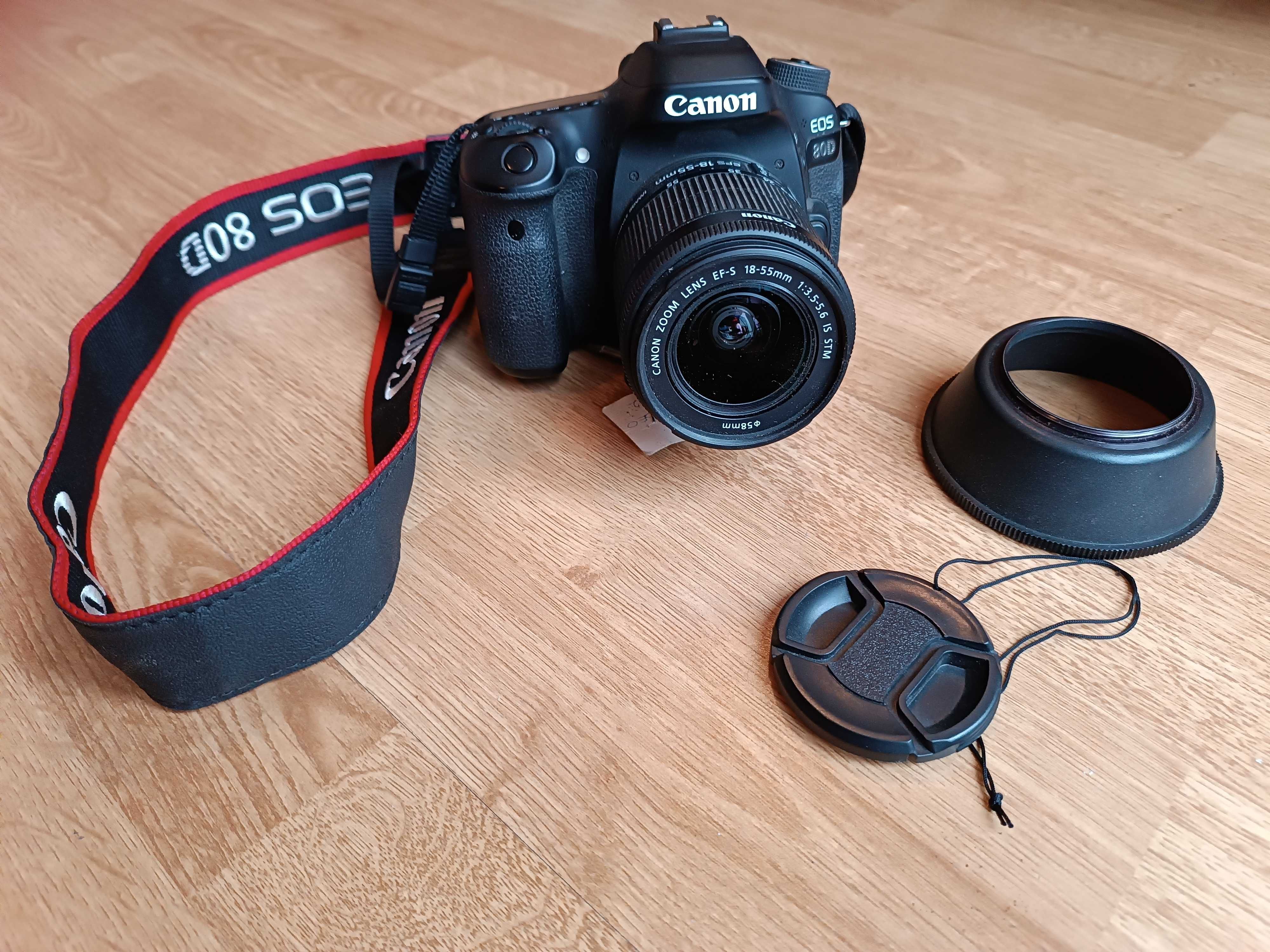Canon EOS 80D + obiektyw EF-S 18-55  mm f/3,5-5,6 is STM