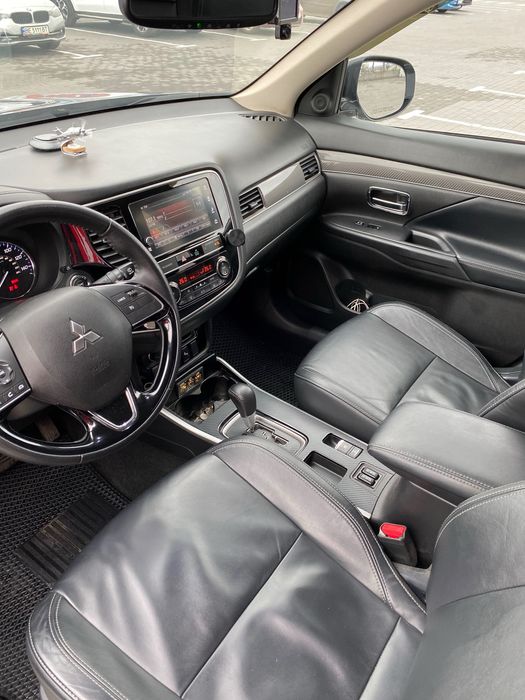 Mitsubishi Outlander sel 18-19 год