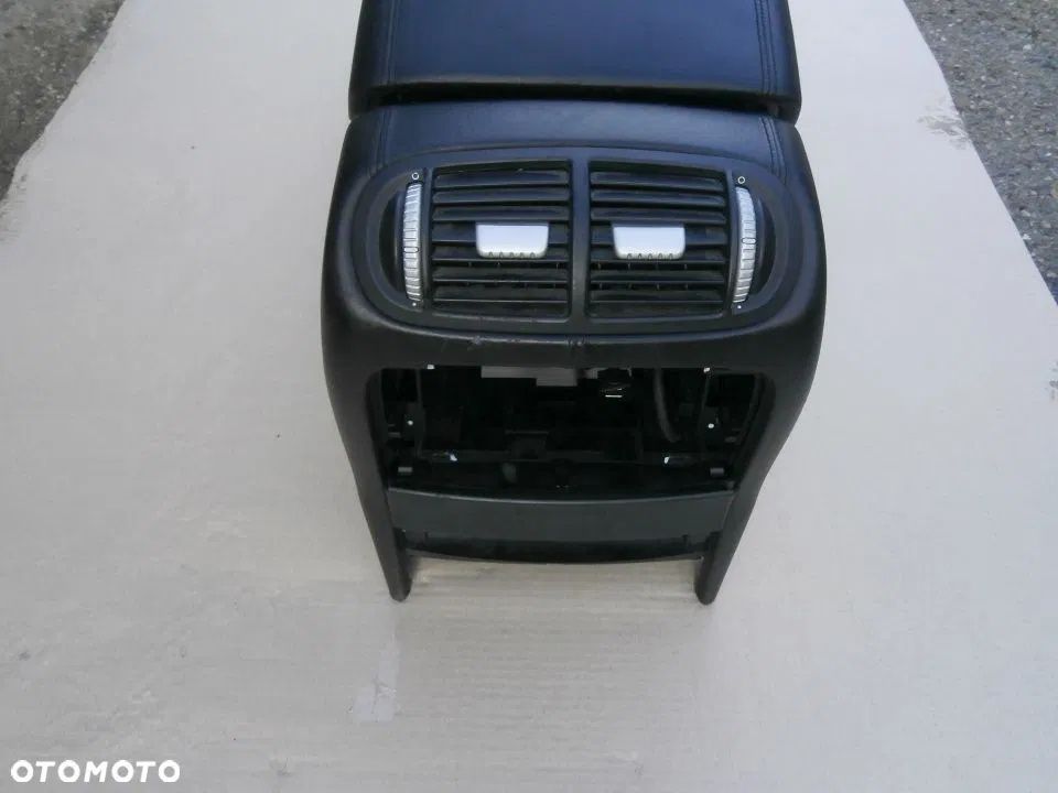 Podłokietnik  Skóra 7l5 Porsche Cayenne I 955