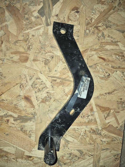 Кронштейн прикатуючого колеса для сівалки John Deere