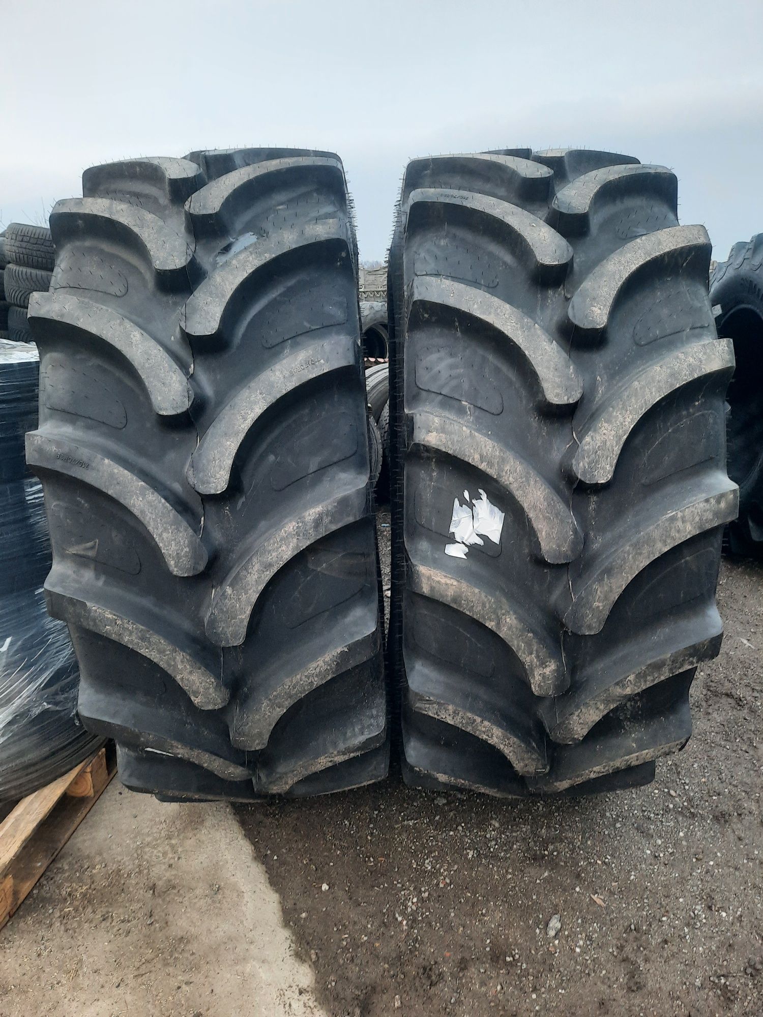 Opony nowe 380/85 R28 (14.9 R28) CEAT\Alliance \Vredestein \MRL\BKT