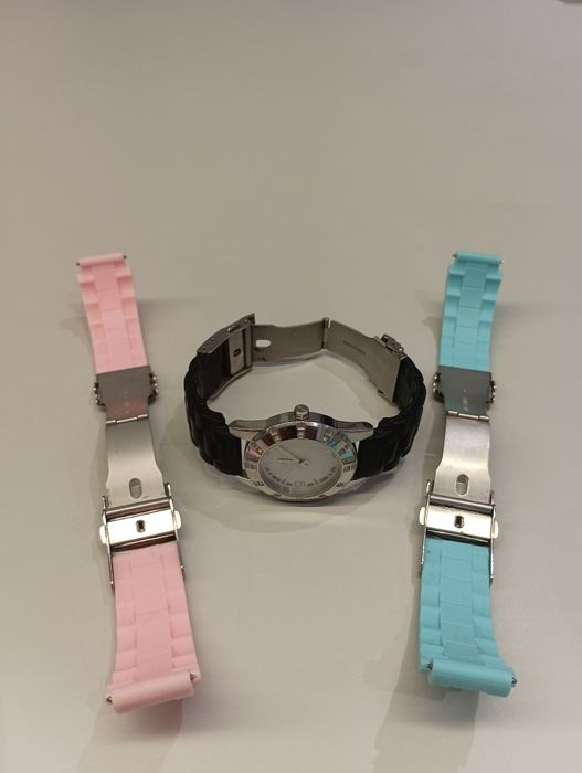 Relógio ONE com 3 braceletes – Estilo para todos os dias!