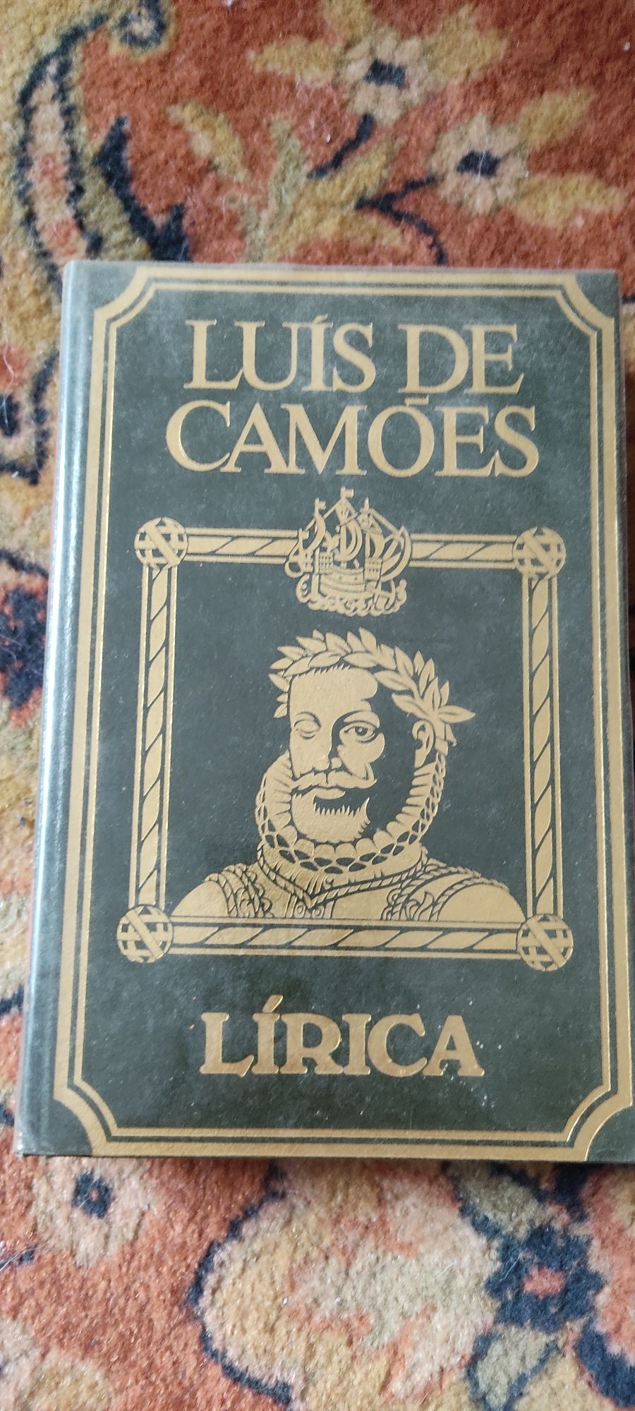 Livro Lírica de Camões