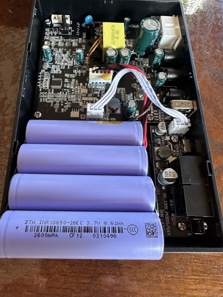 ДБЖ , УПС павербанк для роутера 10400mAh