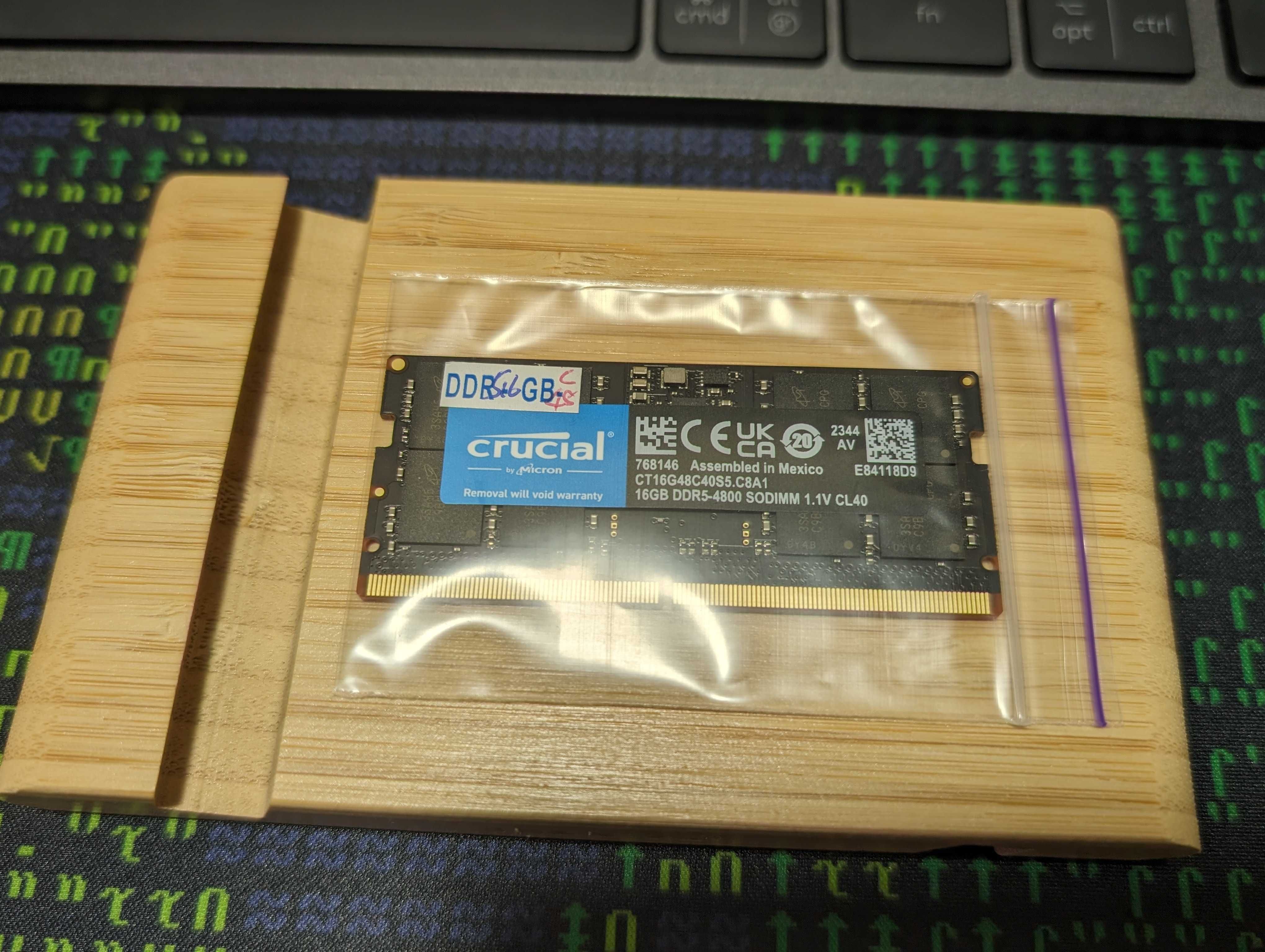 Пам'ять для ноутбуків Crucial 16GB SO-DIMM DDR5 4800MHz (CT16G48C40S5)