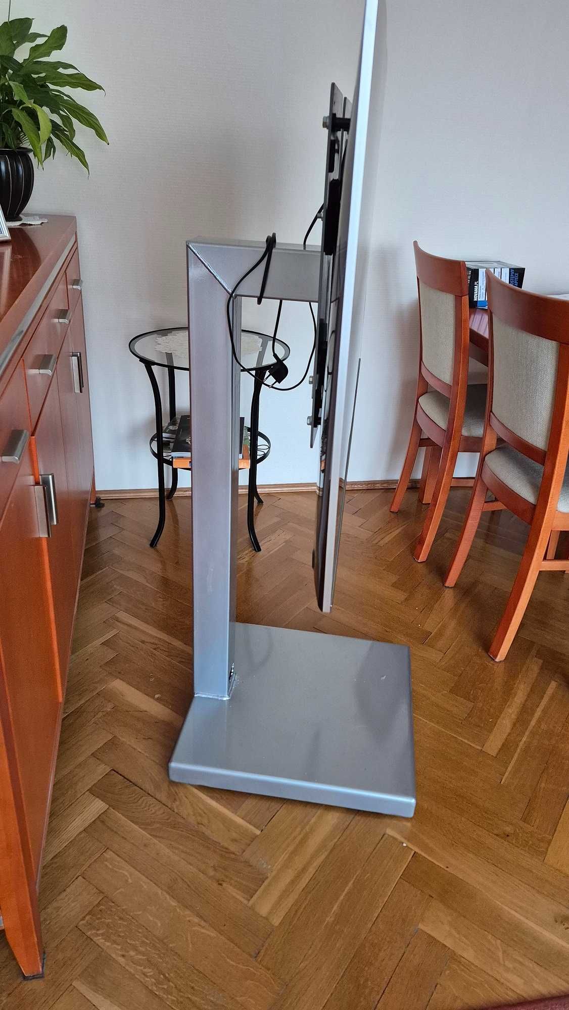 Stojak do telewizora