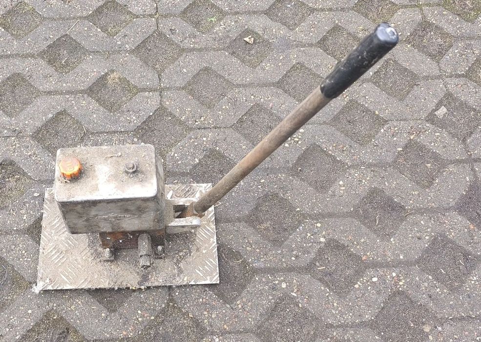 pompa olejowa hydrauliczna do przyczepki ręczna