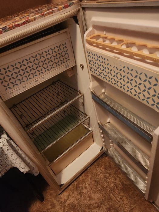 Віддам холодильник Днепр  2