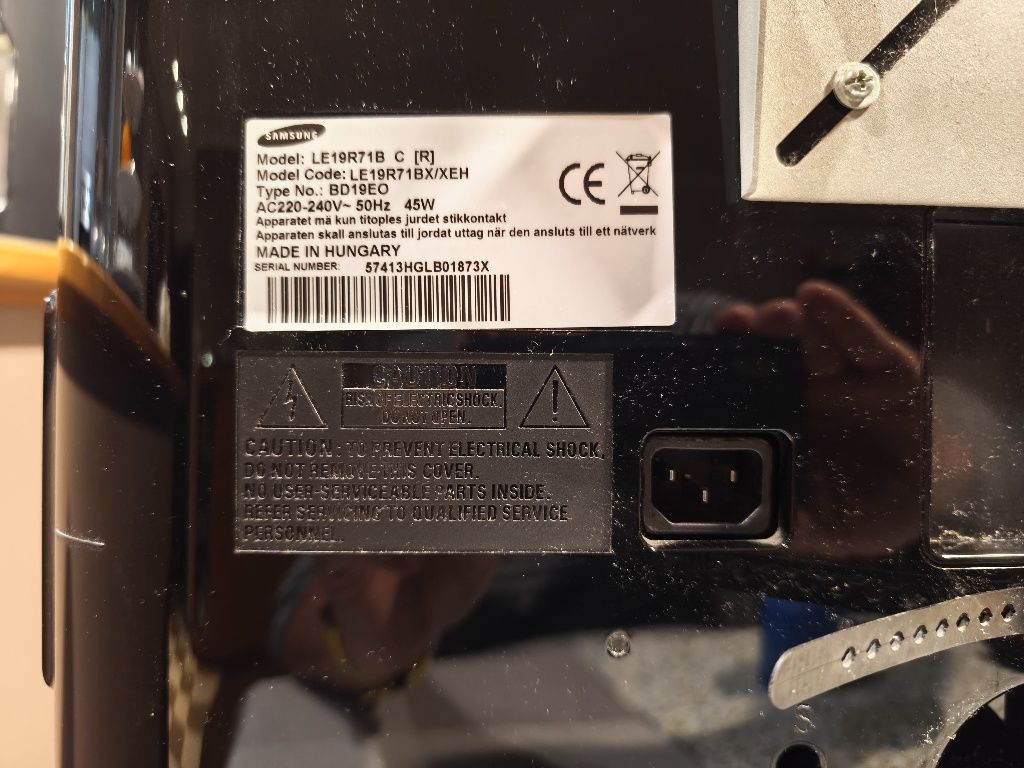 Telewizor Monitor Samsung led LE19R71B dekoder tv pilot kable