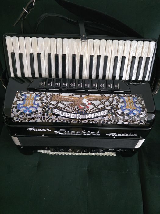Sprzedam akordeon lucchini musette Super king