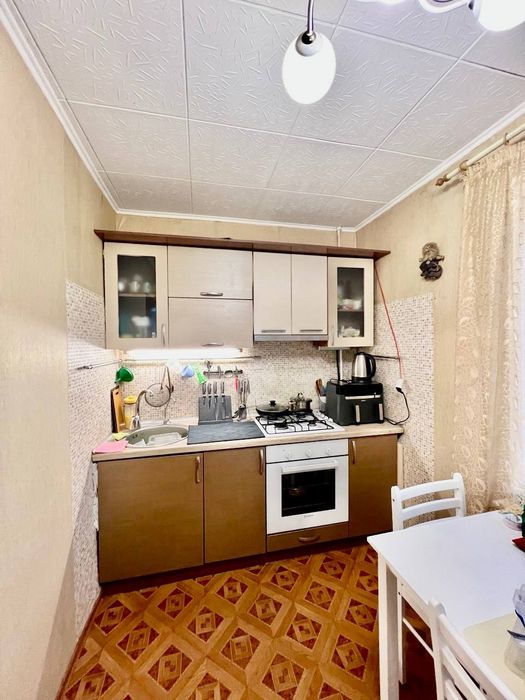 Продаж 1к квартири Бородинський район Дніпровський 40 кв.м.