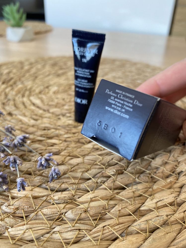 Тональна основа Dior forever skin glow міні 2,7 мл відтінок 0N та 1N
