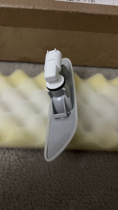 Новий оригінальний поворотник BMW е90, е91, е92, е93