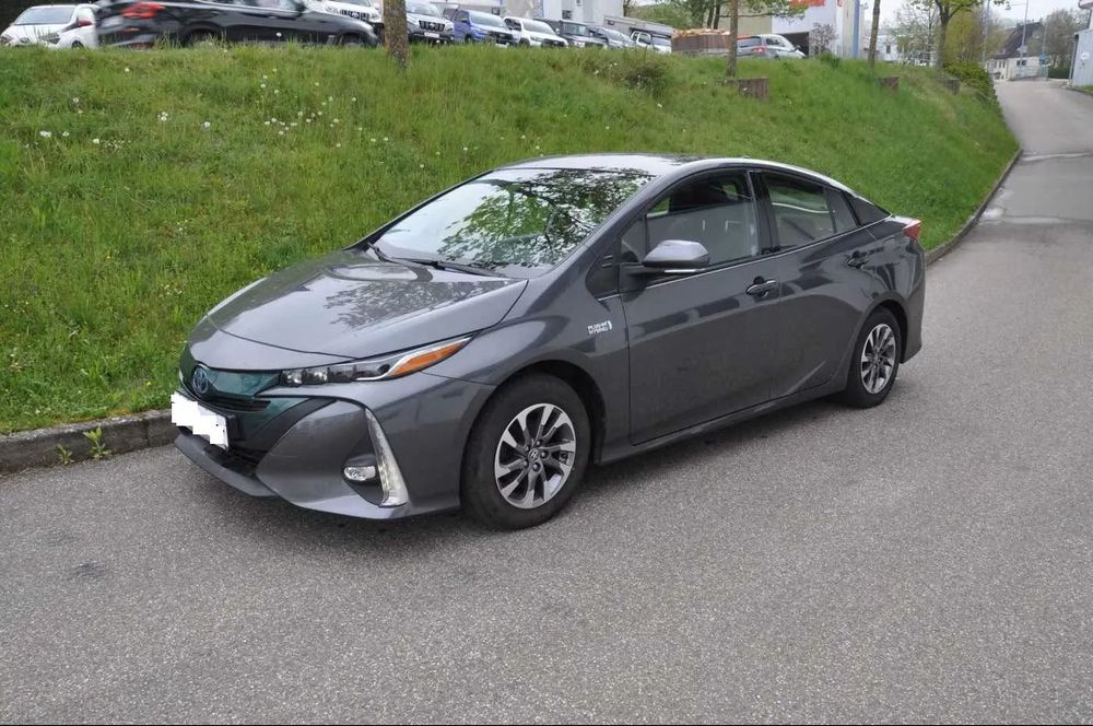Toyota Prius Toyota Prius Prime Plug in Hybryda