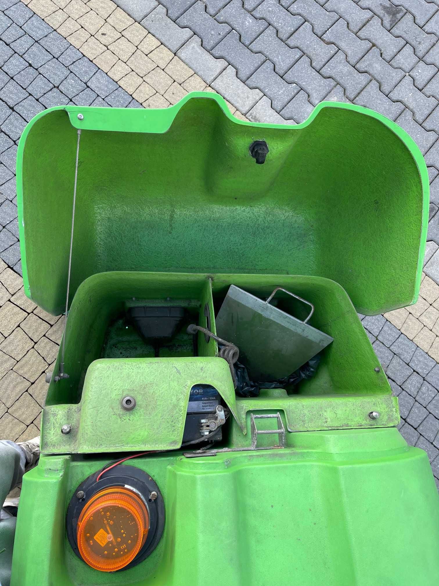 Zamiatarka Green Machine 414 RS