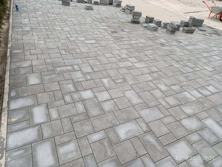 Укладка тратуарных плитки