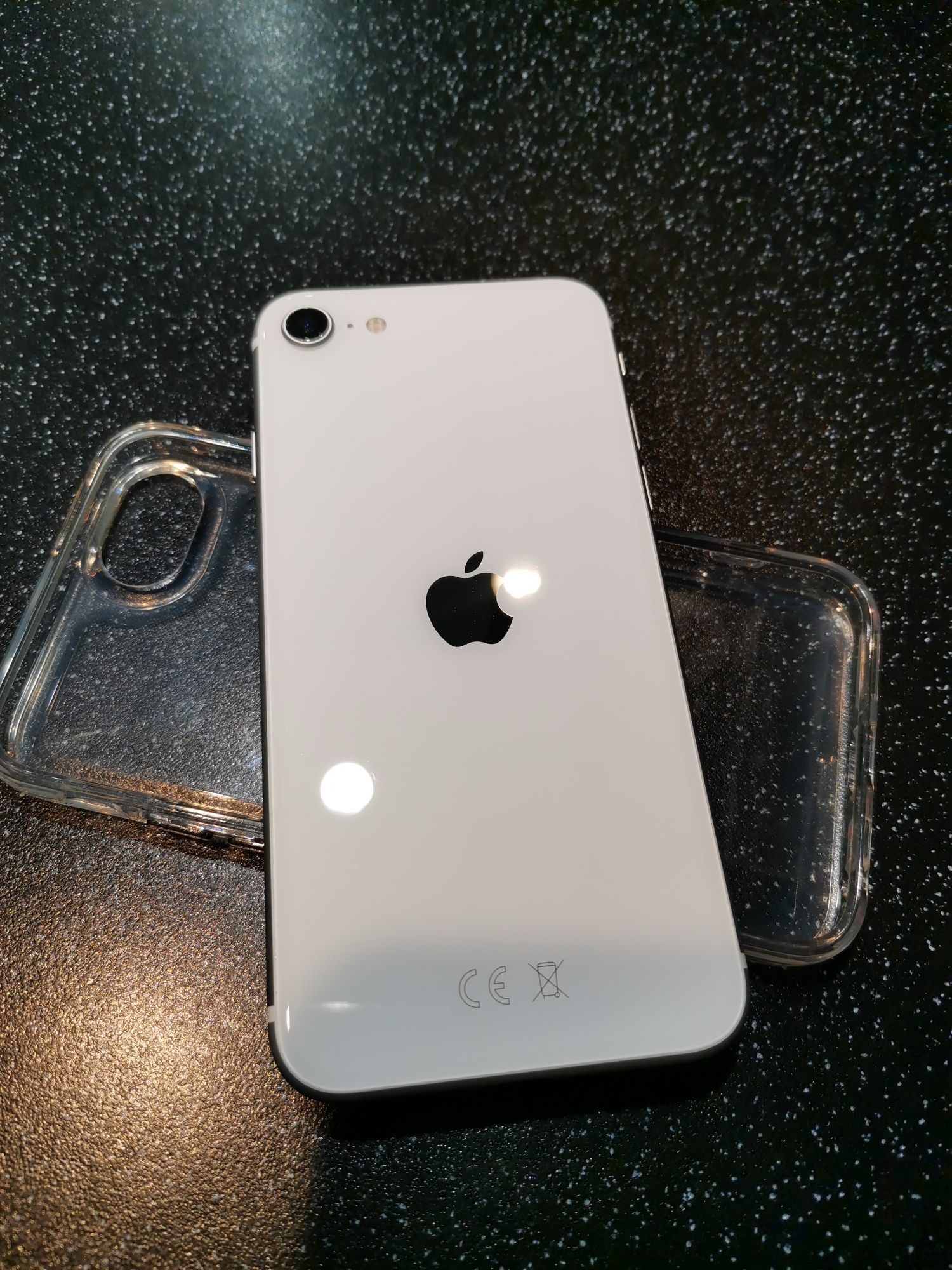 Iphone Se 2020 64gb jak nowy