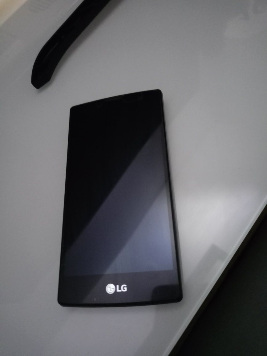 Sprzedam telefon LG
