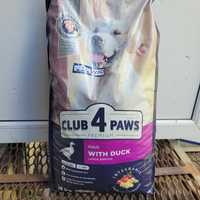 Продам сухой корм для собак крупных пород Клуб 4 лапы