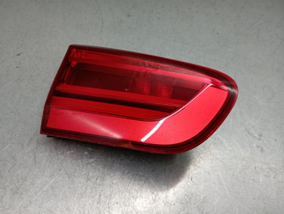 Farolim da mala esquerdo BMW 1 (F20)